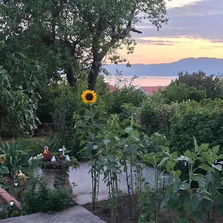 Appartement Deeranaei *