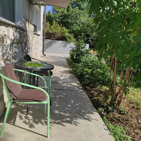 Apartment Deeranaei *